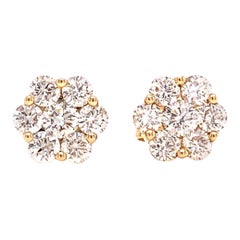 Pendientes de Diamantes Flor Uno Cttw.
