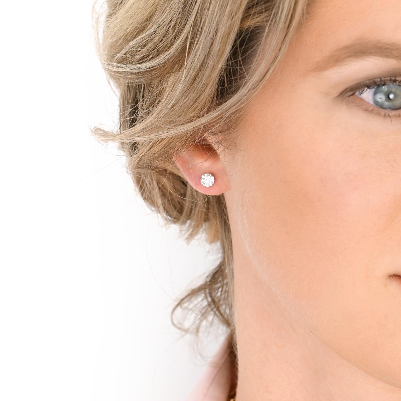 Women's or Men's Diamond Stud Gold Earrings