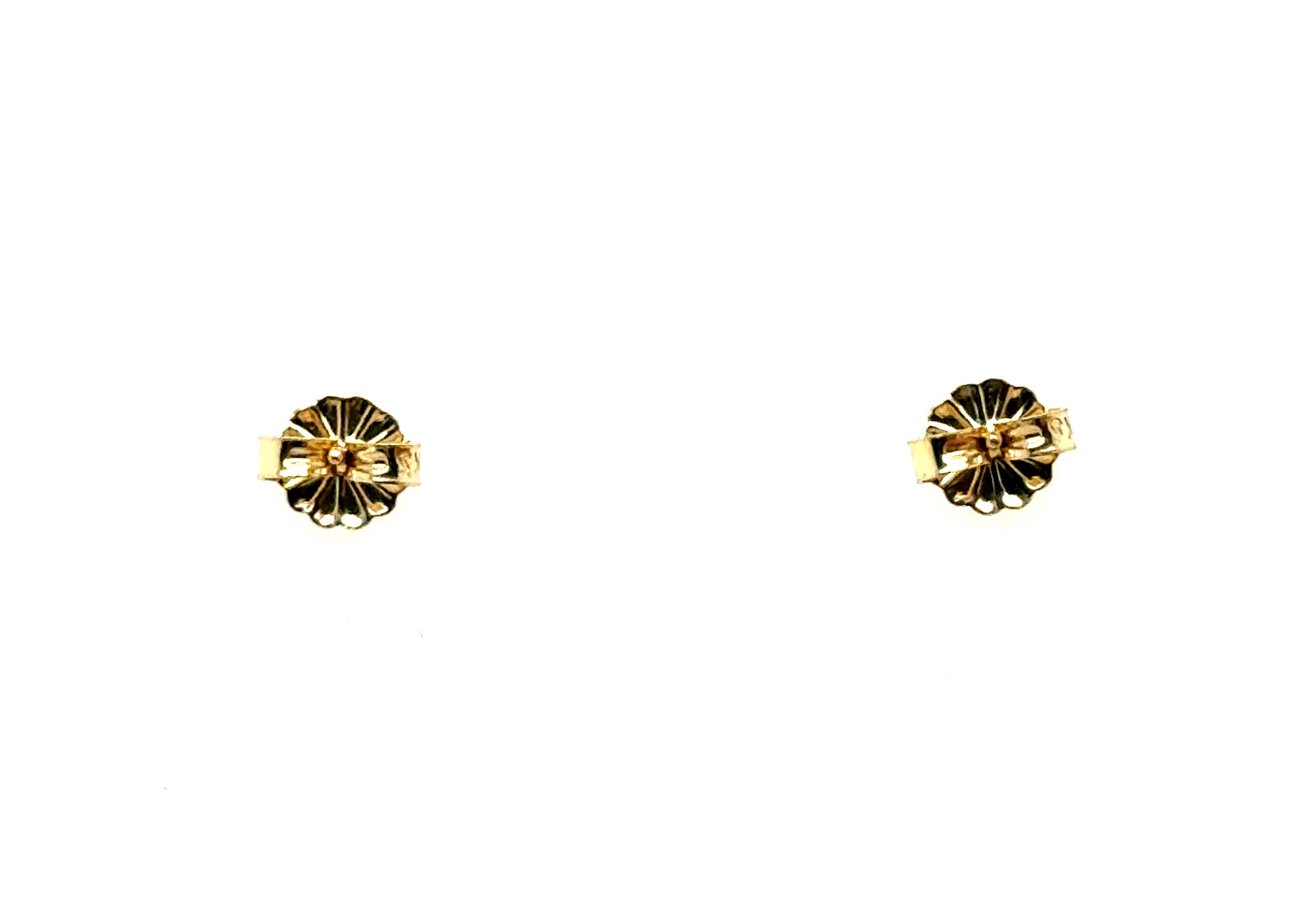 Taille ronde Boucles d'oreilles gradées en diamant miné .67ct 14K or jaune F VS en vente