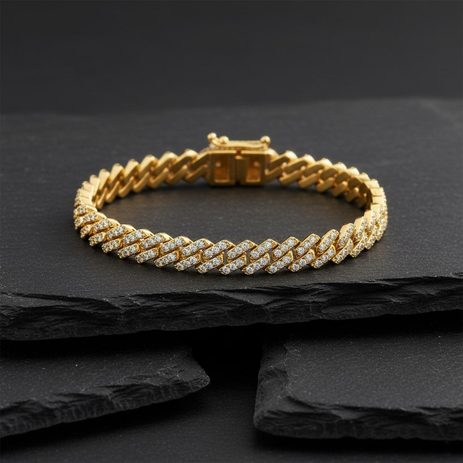 Moderne Bracelet à chaîne cubaine en or jaune 14K (ou 18k sur demande) serti de diamants en vente