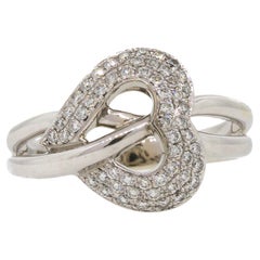 Anello con cuore tempestato di diamanti in oro 14k