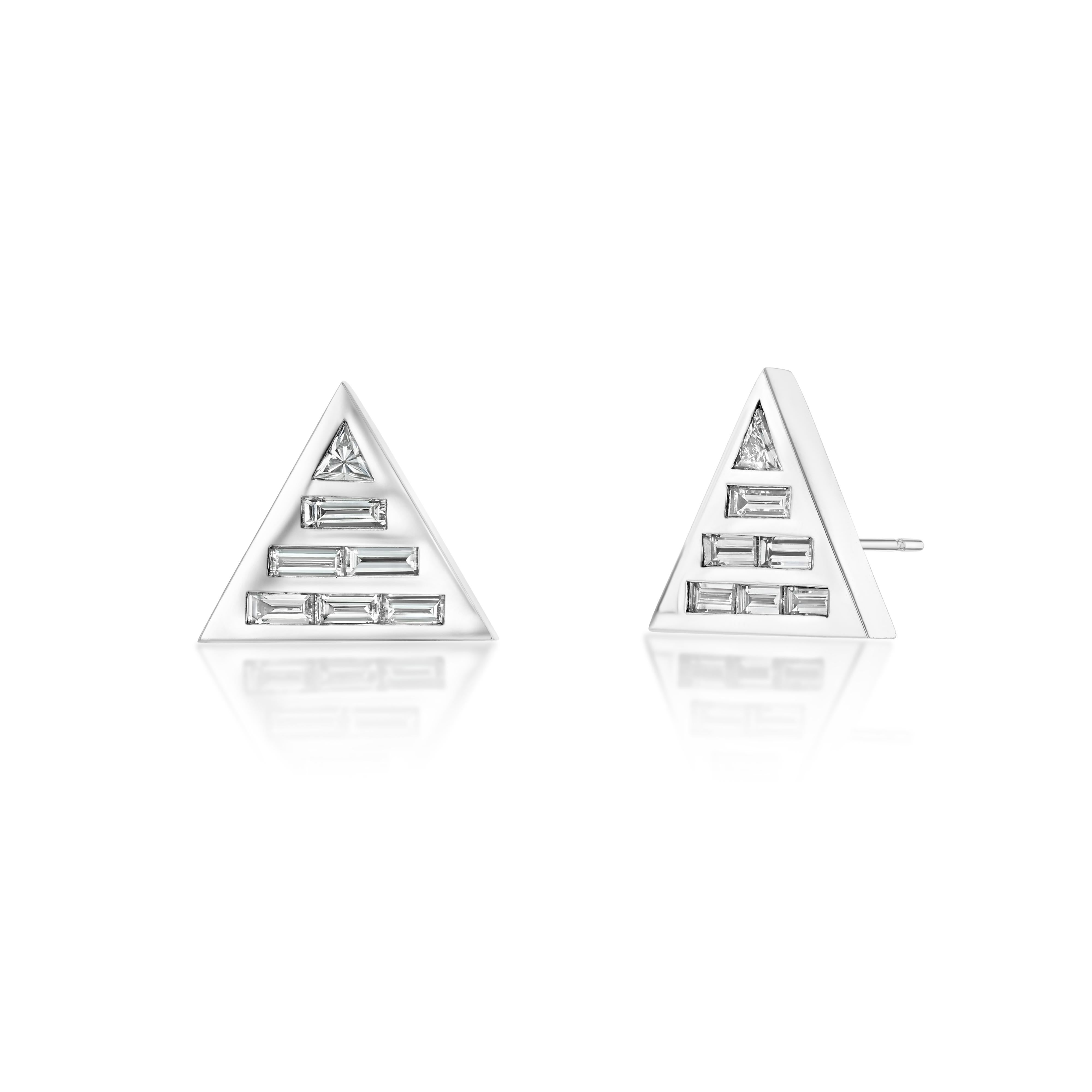 Boucles d'oreilles en or blanc Diamond Studs Boucles d'oreilles en or blanc avec trillion et diamant baguette de 1 carat Neuf - En vente à Los Angeles, CA