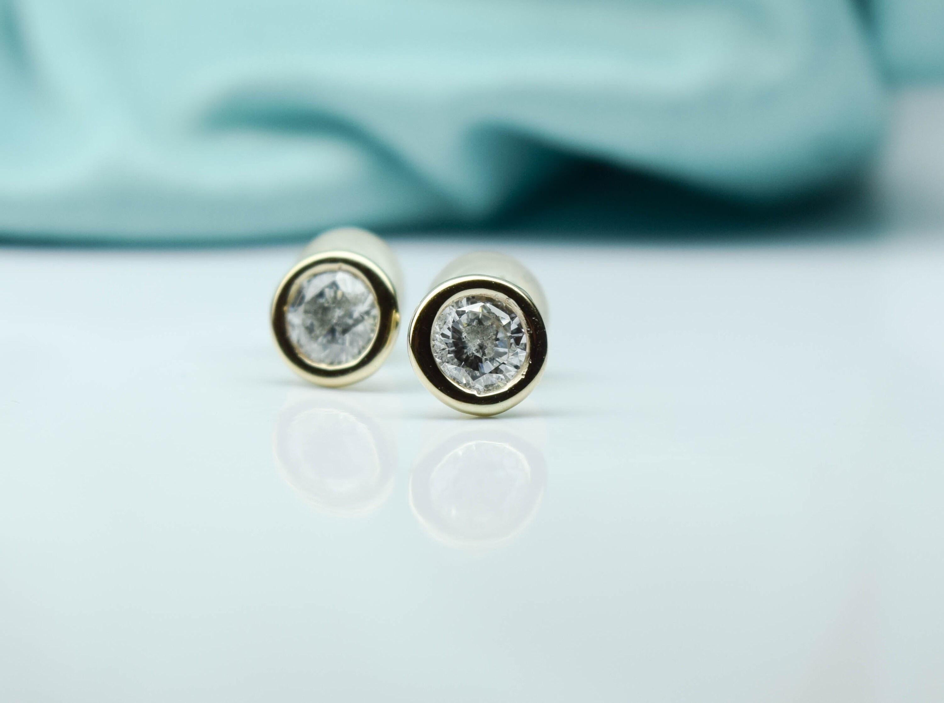 Diamond studs bezel studs 18KT gold Lovely on ears Youth studs certified For Sale 5