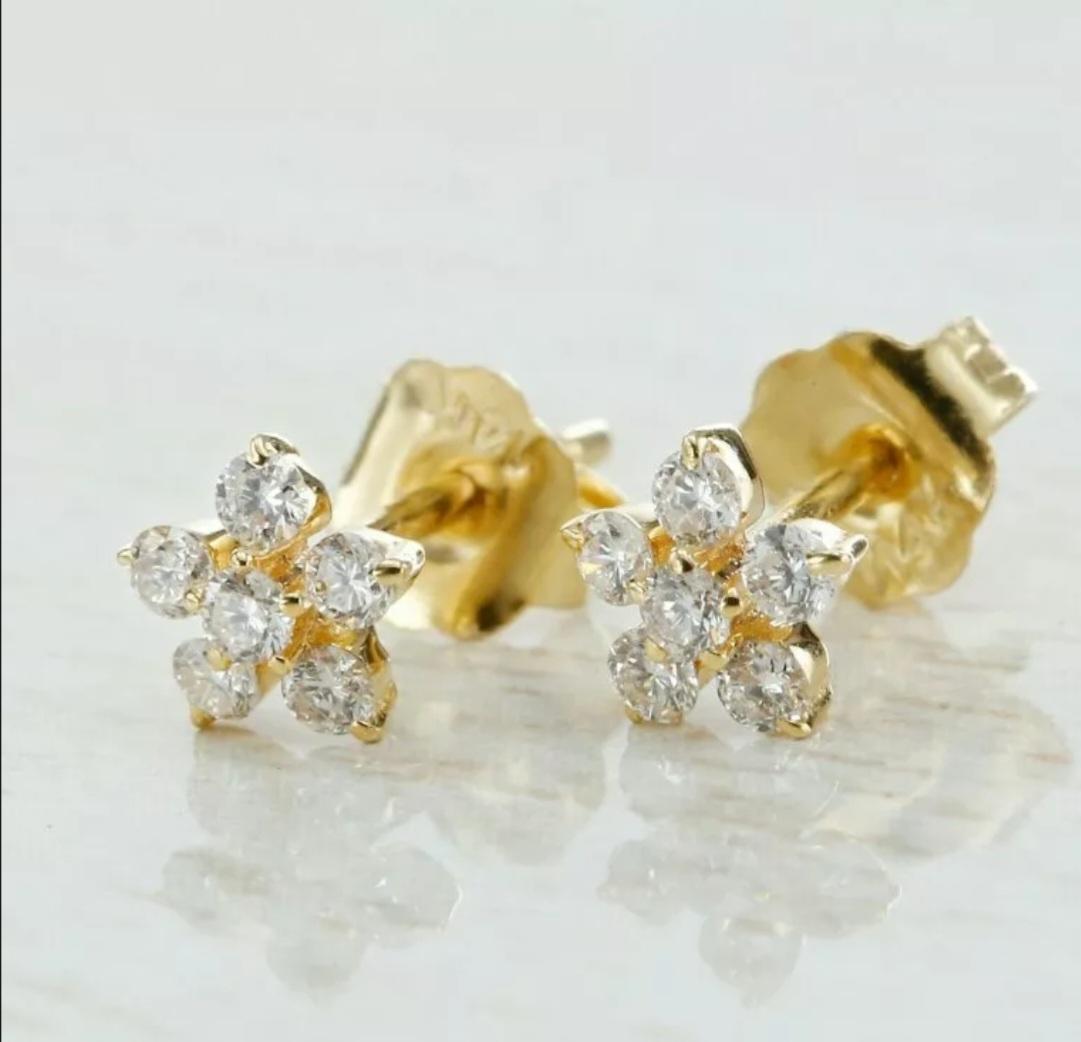 Boucles d'oreilles diamant en or massif 14k Boucles d'oreilles fleuries en diamant Cadeau de mariage. en vente 4