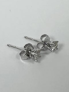 Tachuelas de diamante