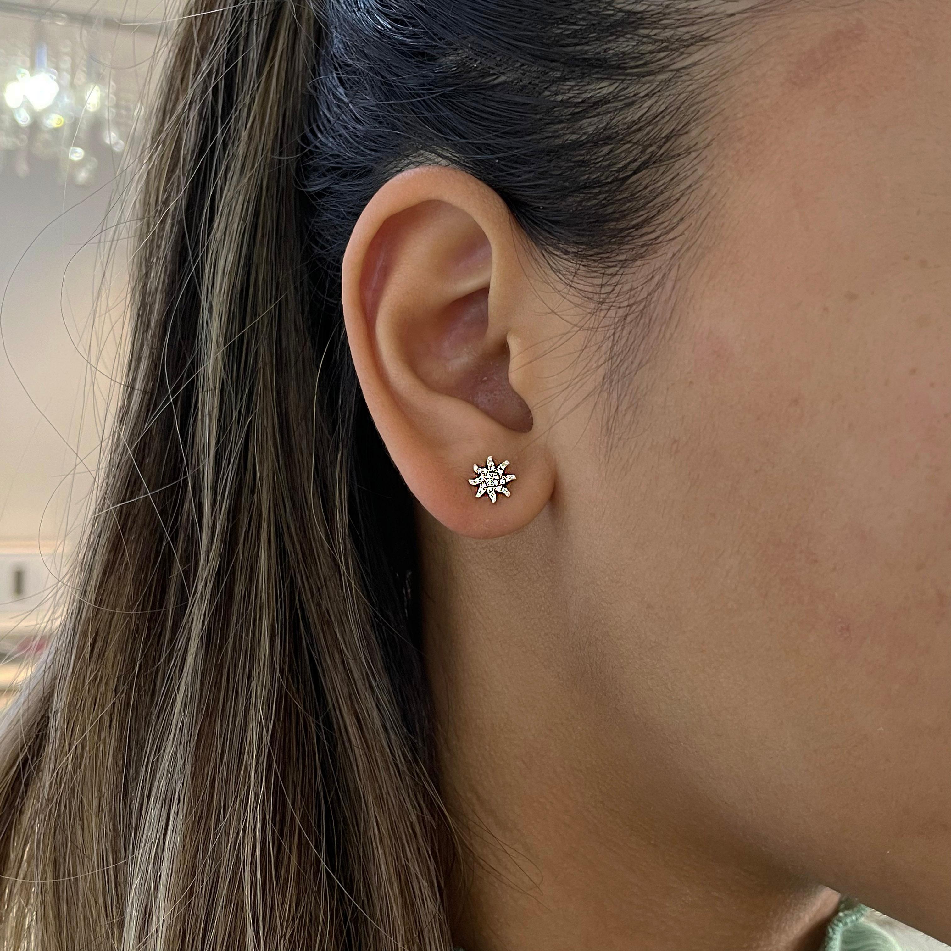 Diamond Sun Earring Studs 14K Yellow Gold .13ct Round Diamond Starburst Earrings In New Condition For Sale In Austin, TX