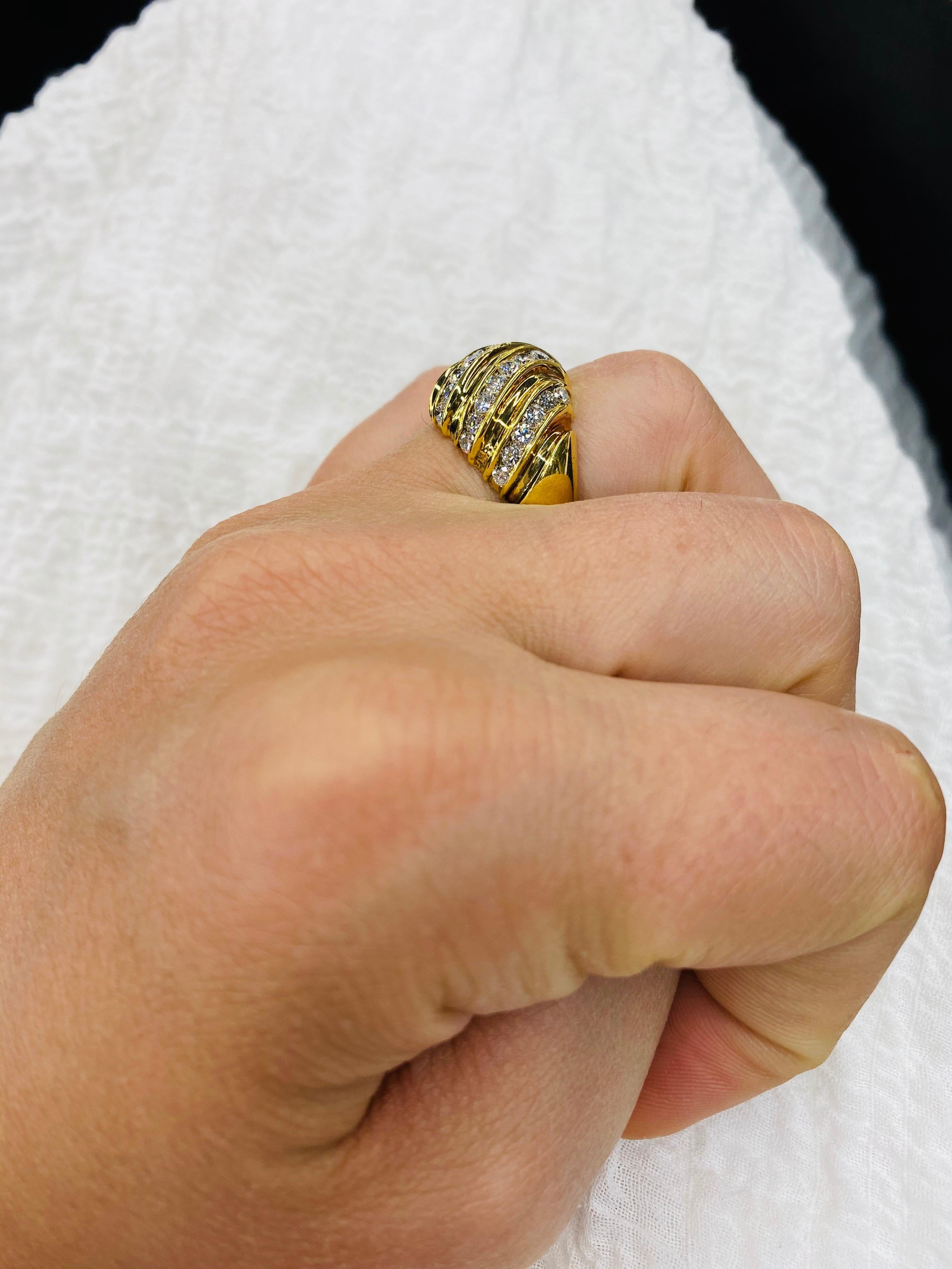 Women's Diamond Swirl Dome Ring 1.55 Carat 18 Karat Yellow Gold For Sale