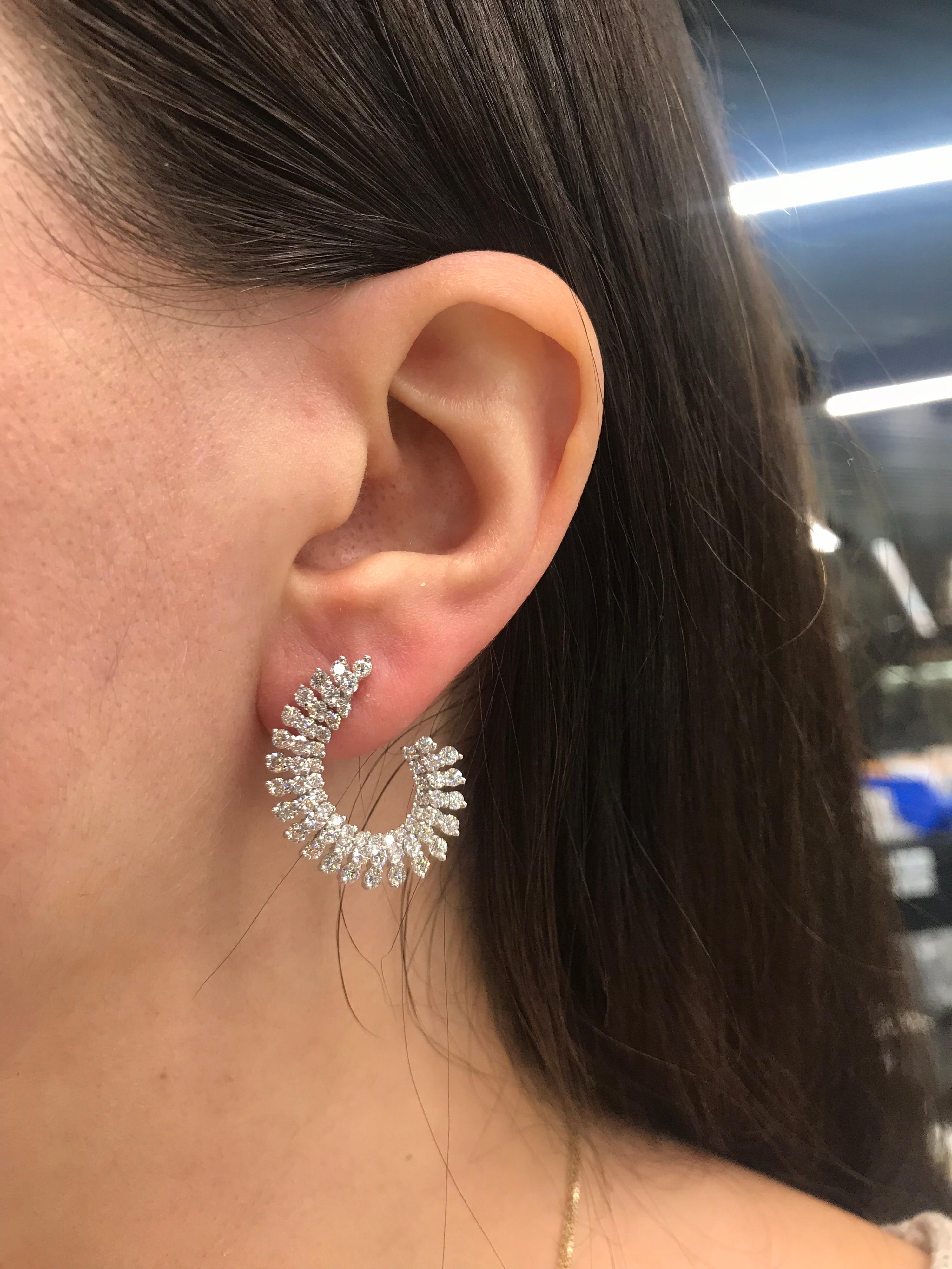 Round Cut Diamond Swirl Earrings 3.87 Carat 18 Karat White Gold For Sale
