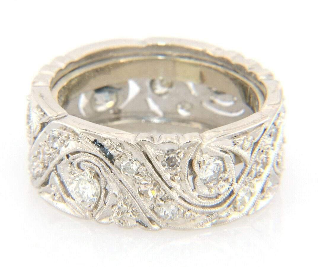 Diamant-Wirbel Eternity Band Ring aus Platin

Diamant Wirbel Eternity Band Ring
.950 Platin
Karatgewicht der Diamanten: Ca. 0,75ctw
Breite des Bandes: ca. 8,50 MM
Ringgröße: 5.50 (US)
Gewicht: Ca. 8,10 Gramm

Zustand:
Angeboten für Ihre Betrachtung