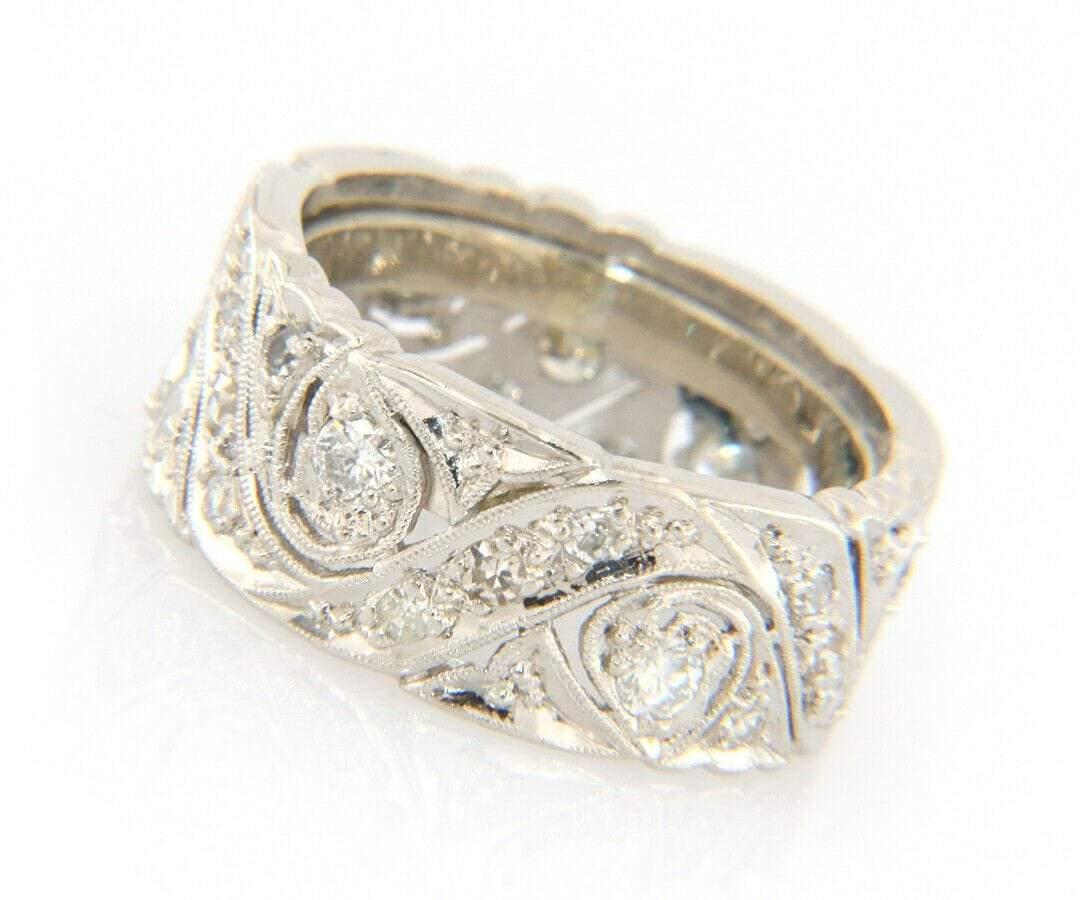 Diamant Wirbel Ewigkeitsring aus Platin im Zustand „Hervorragend“ im Angebot in Vienna, VA