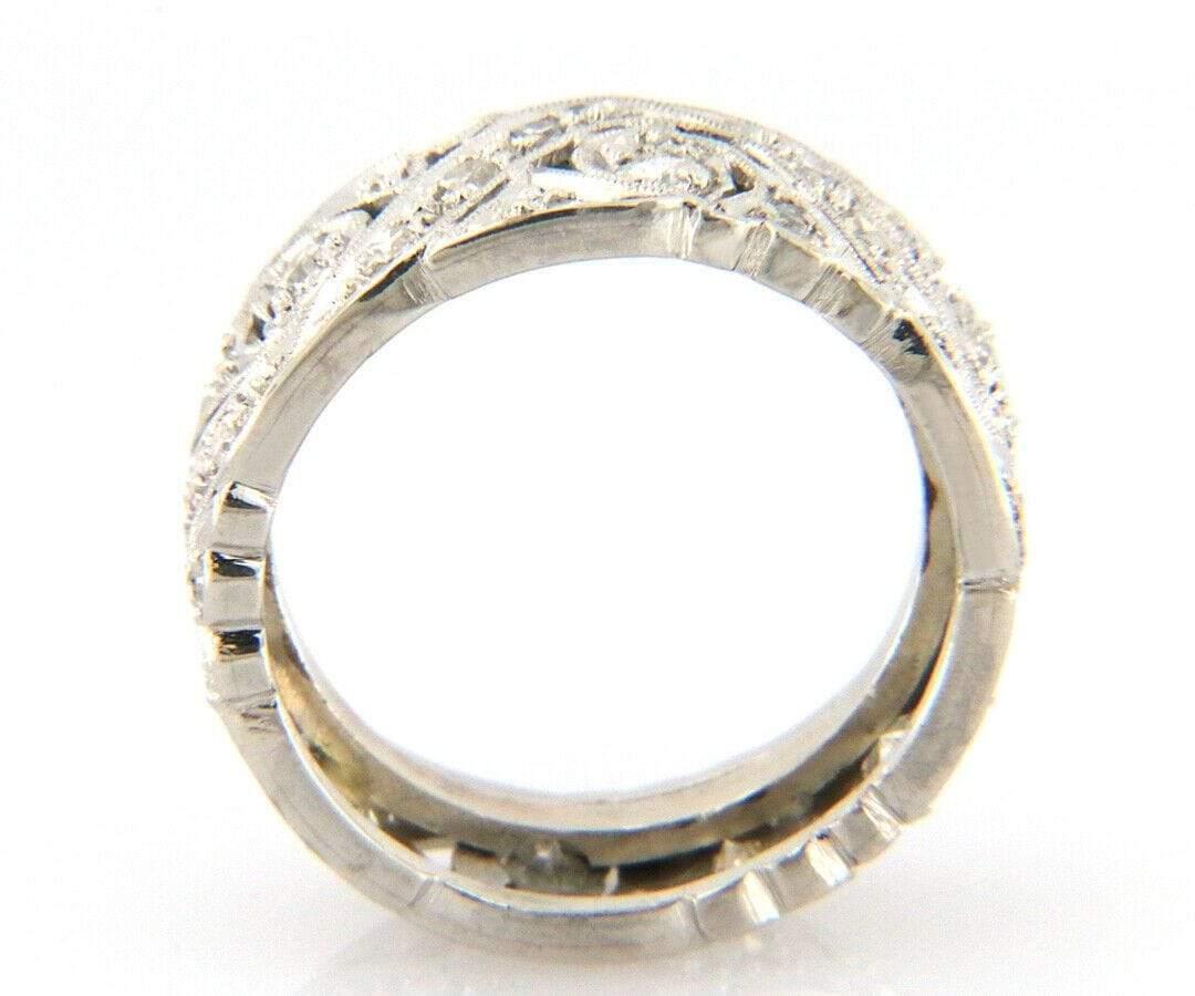 Diamant Wirbel Ewigkeitsring aus Platin für Damen oder Herren im Angebot