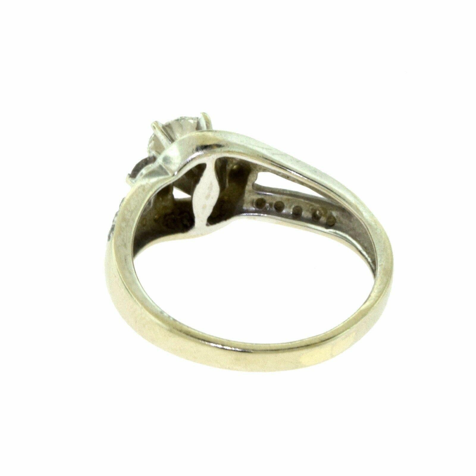 da uomo o donna Anello di fidanzamento con diamante aureolato in oro bianco in vendita