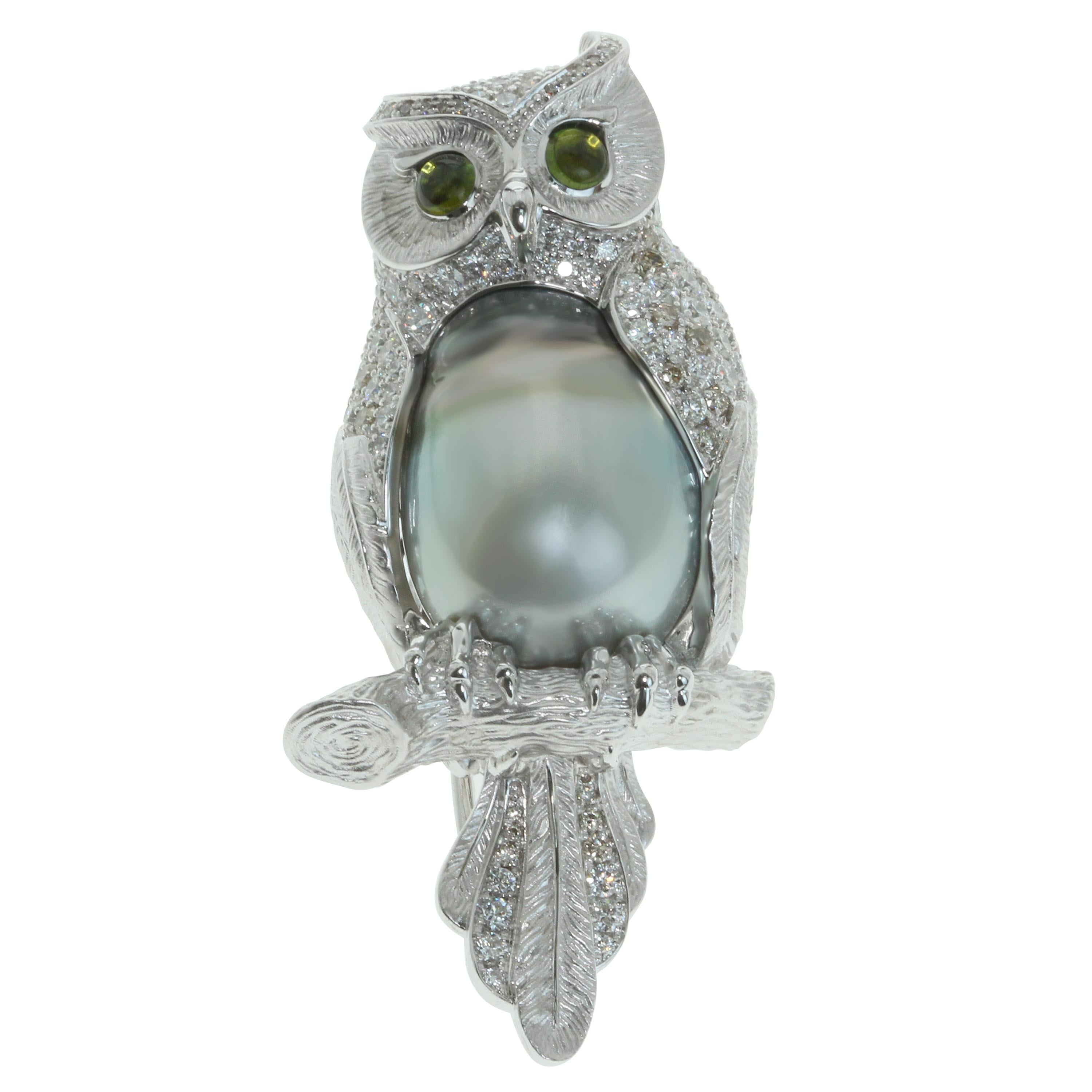 Diamond Tahiti Pearl 18 Karat White Gold Owl Brooch