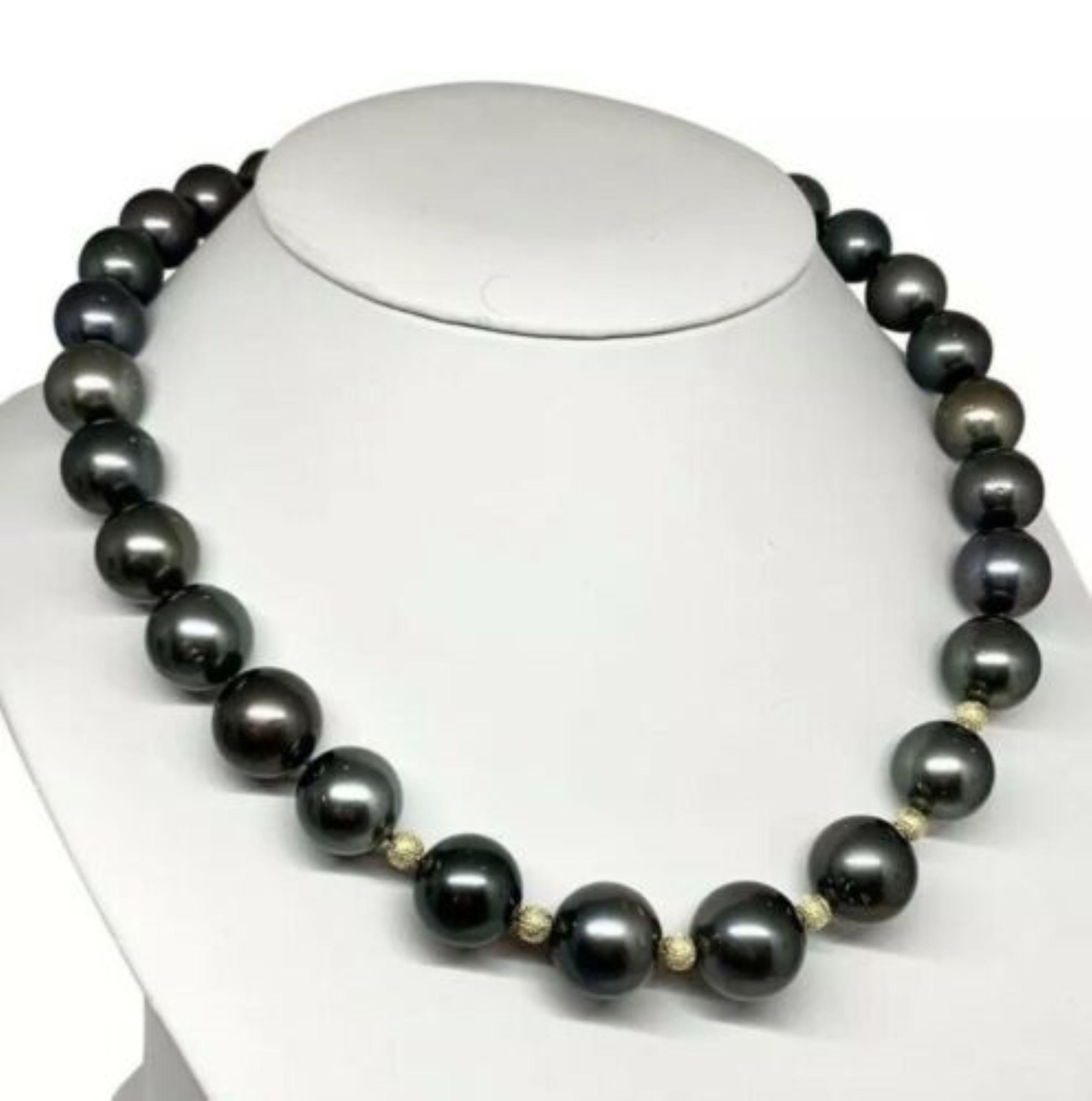 Fine Quality Tahitian Pearl Diamond Necklace 14k Gold 16.7 mm 19.5