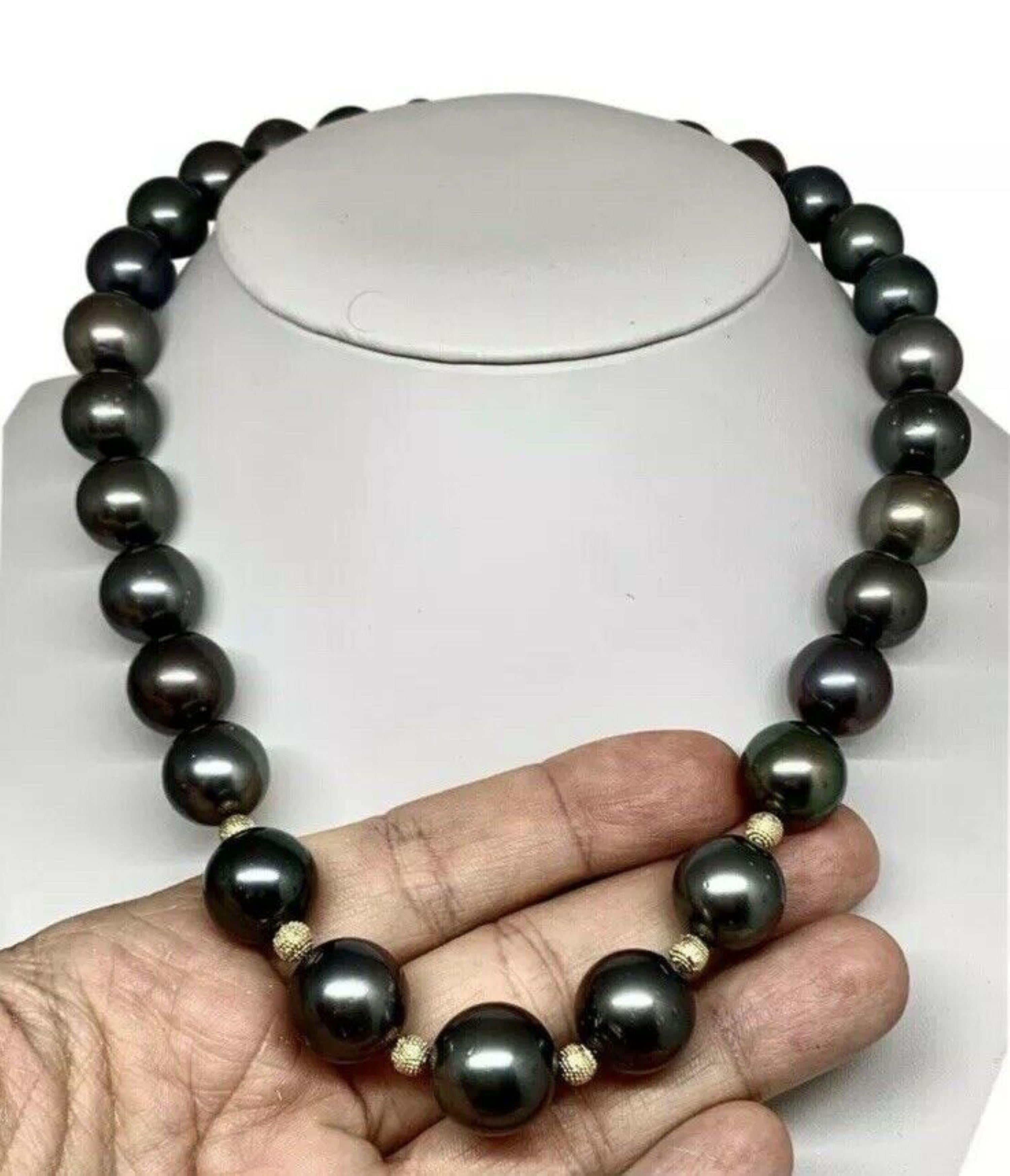 Round Cut Diamond Tahitian Pearl Necklace 14k Gold Certified For Sale