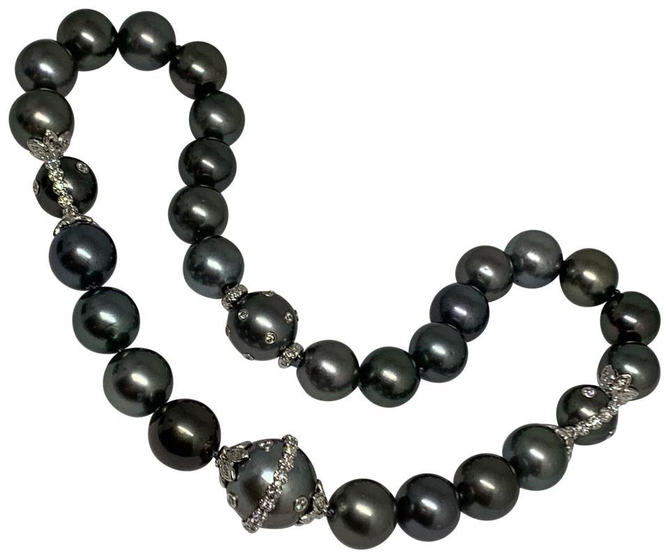 Taille ronde Collier de perles de Tahiti en or 14 carats avec diamants 17,5 mm, certifié en vente
