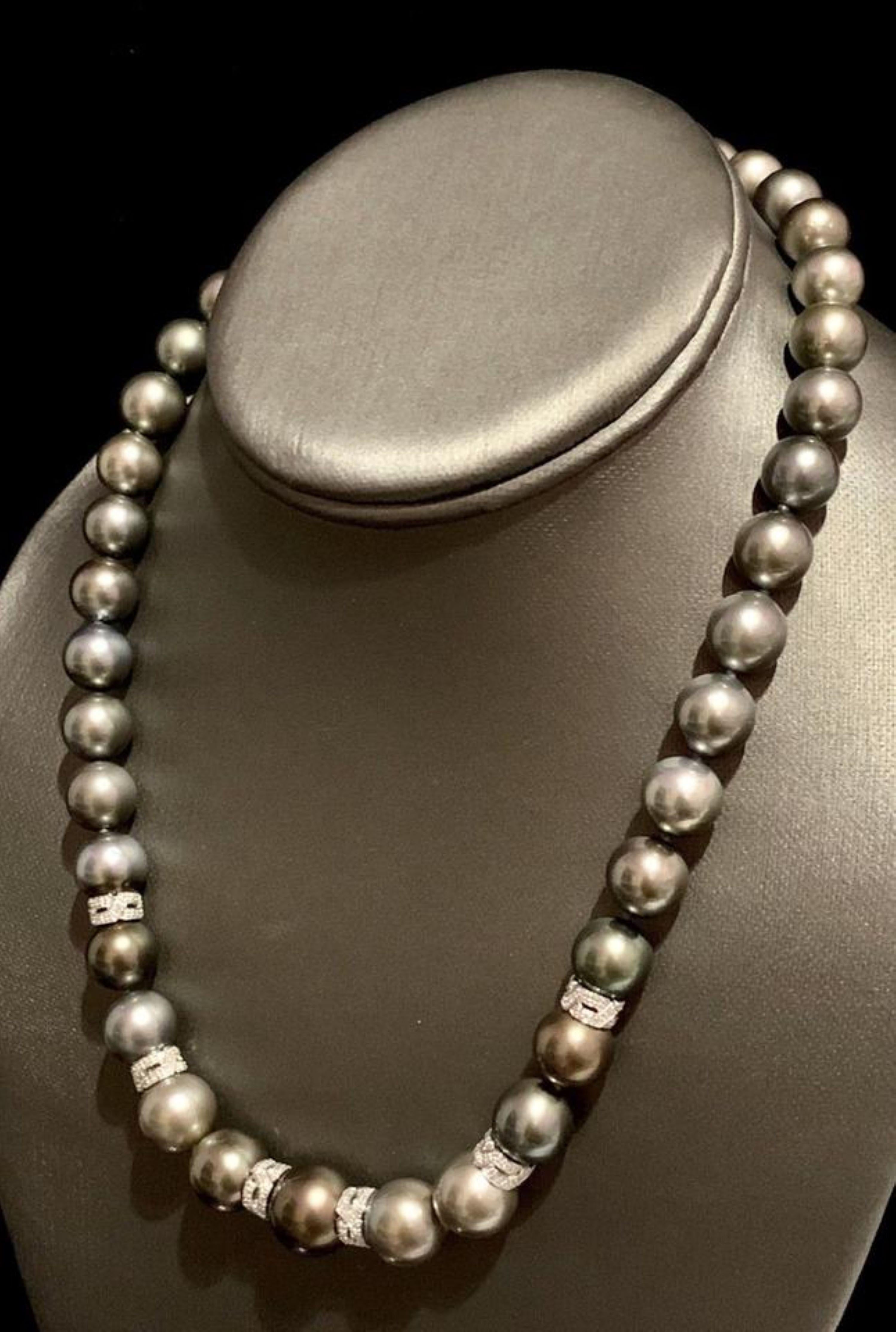 Diamond Tahitian Pearl Necklace 18k Gold Certified For Sale 5