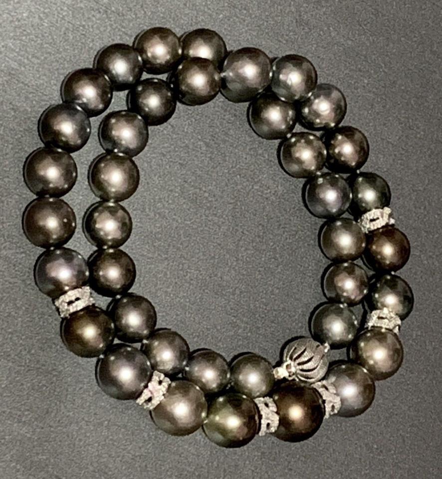 Round Cut Diamond Tahitian Pearl Necklace 18k Gold Certified For Sale