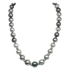 Collier de perles de Tahiti certifié or 18 carats et diamants