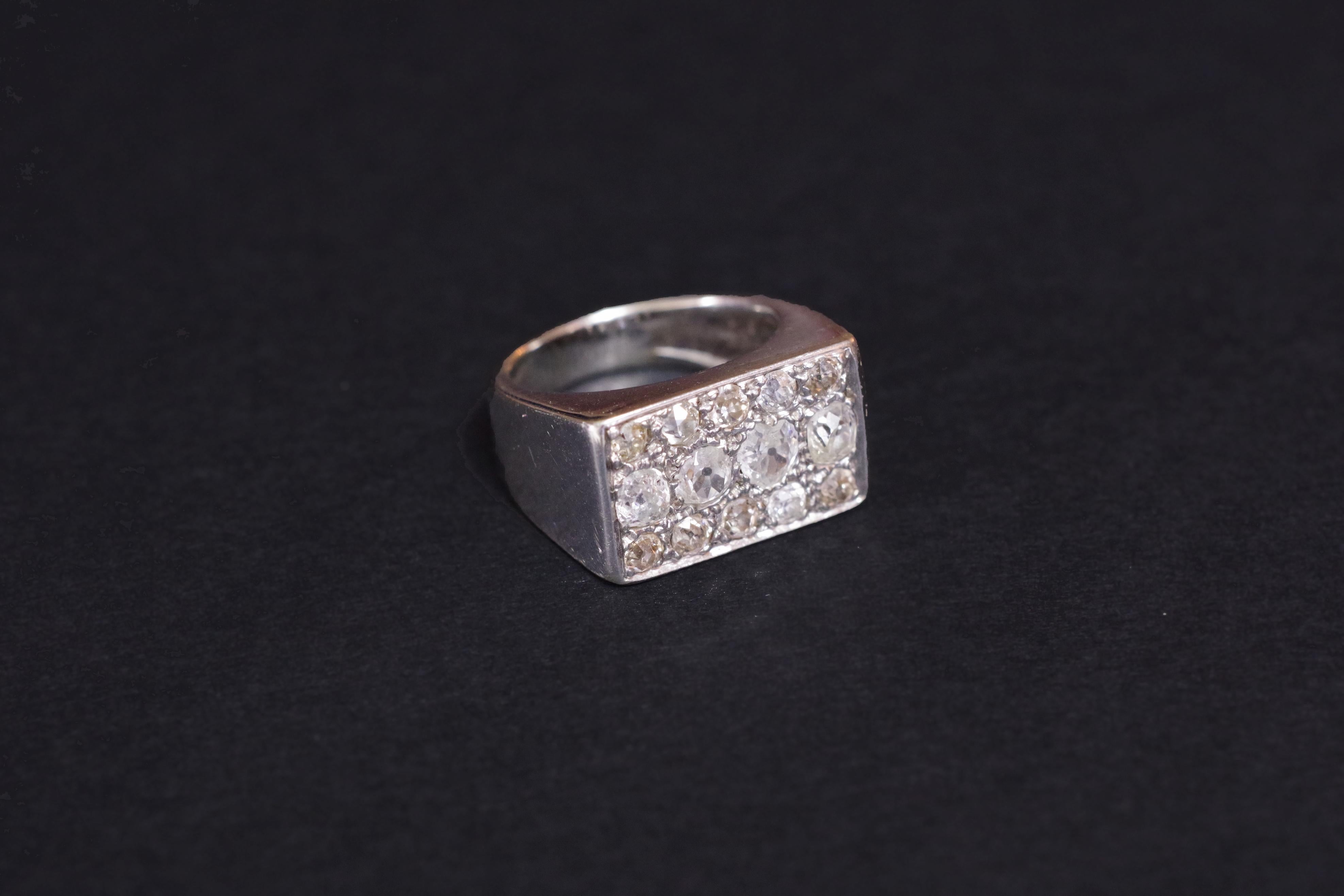 Taille française Bague tank française en or 18 carats, diamant taille vieille mine de 1,10 carat en vente