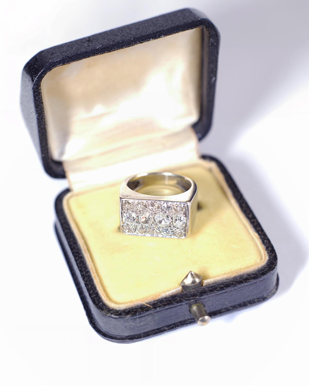 Bague tank française en or 18 carats, diamant taille vieille mine de 1,10 carat Bon état - En vente à PARIS, FR
