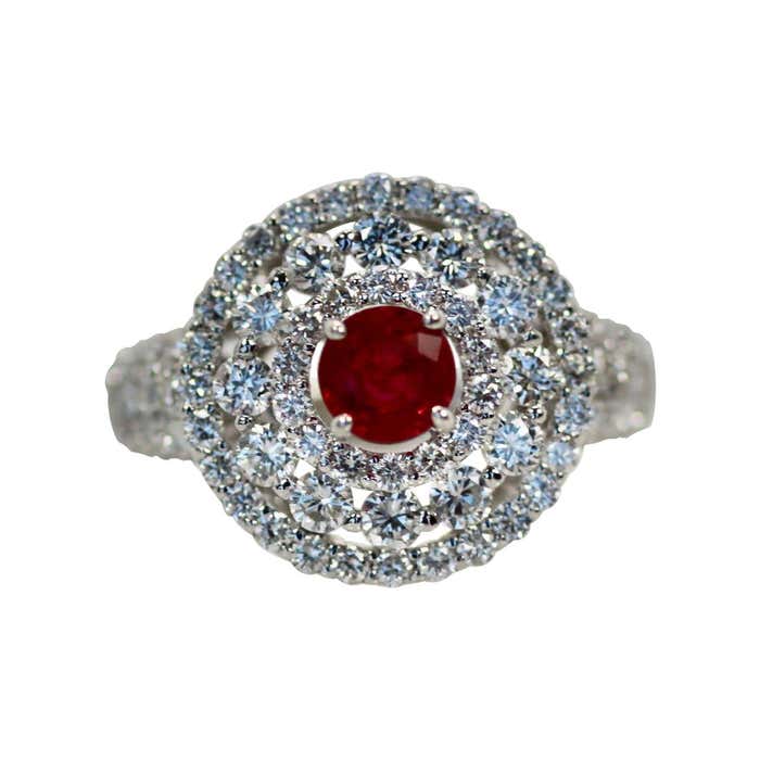 Diamond Target Ring 2 Carat Ruby Center 18 Karat For Sale at 1stDibs