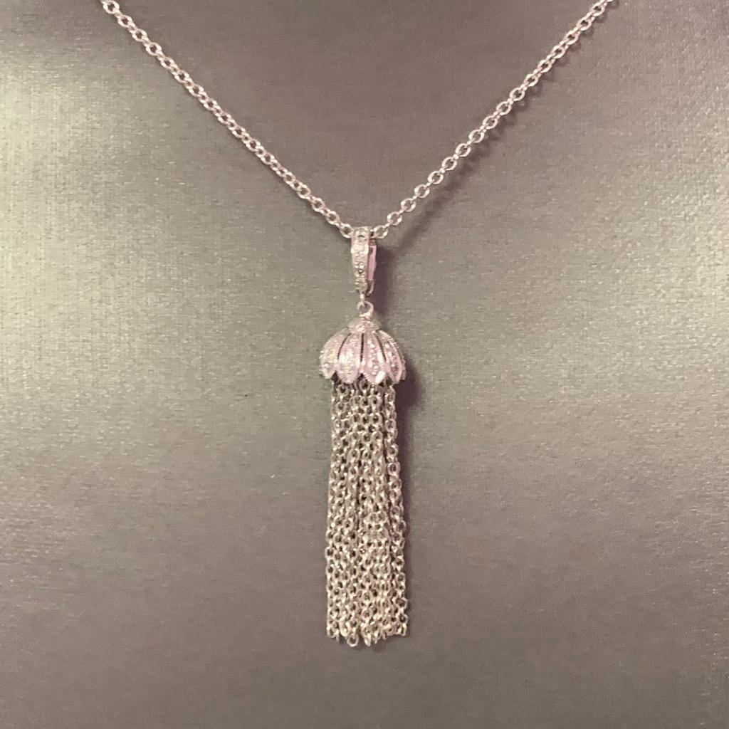 Natural Finely Faceted Quality Diamond Tassel Pendant Chain Necklace 18k Gold 0.15 TCW Certified $3,950 111311

One of a Kind piece of jewelry designed by Ezra Kassin!

Nothing says, “I Love you” more than Diamonds and Pearls!

This item has been