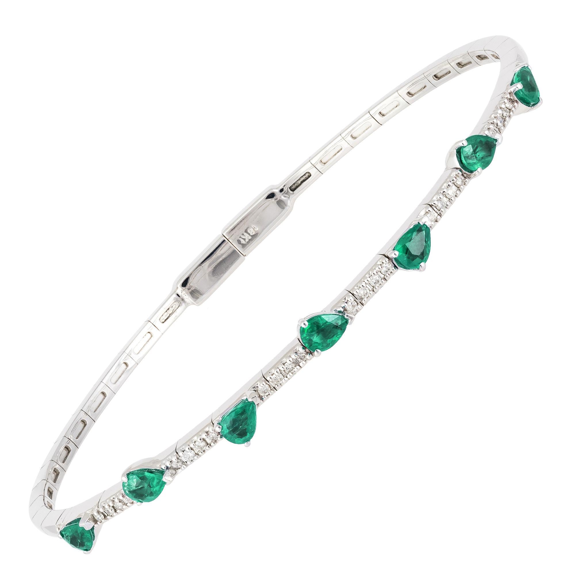 Women's Diamond Tennis Bangle Bracelet 18K White Gold Diamond 0.11 Carat/26 Pcs Emerald For Sale