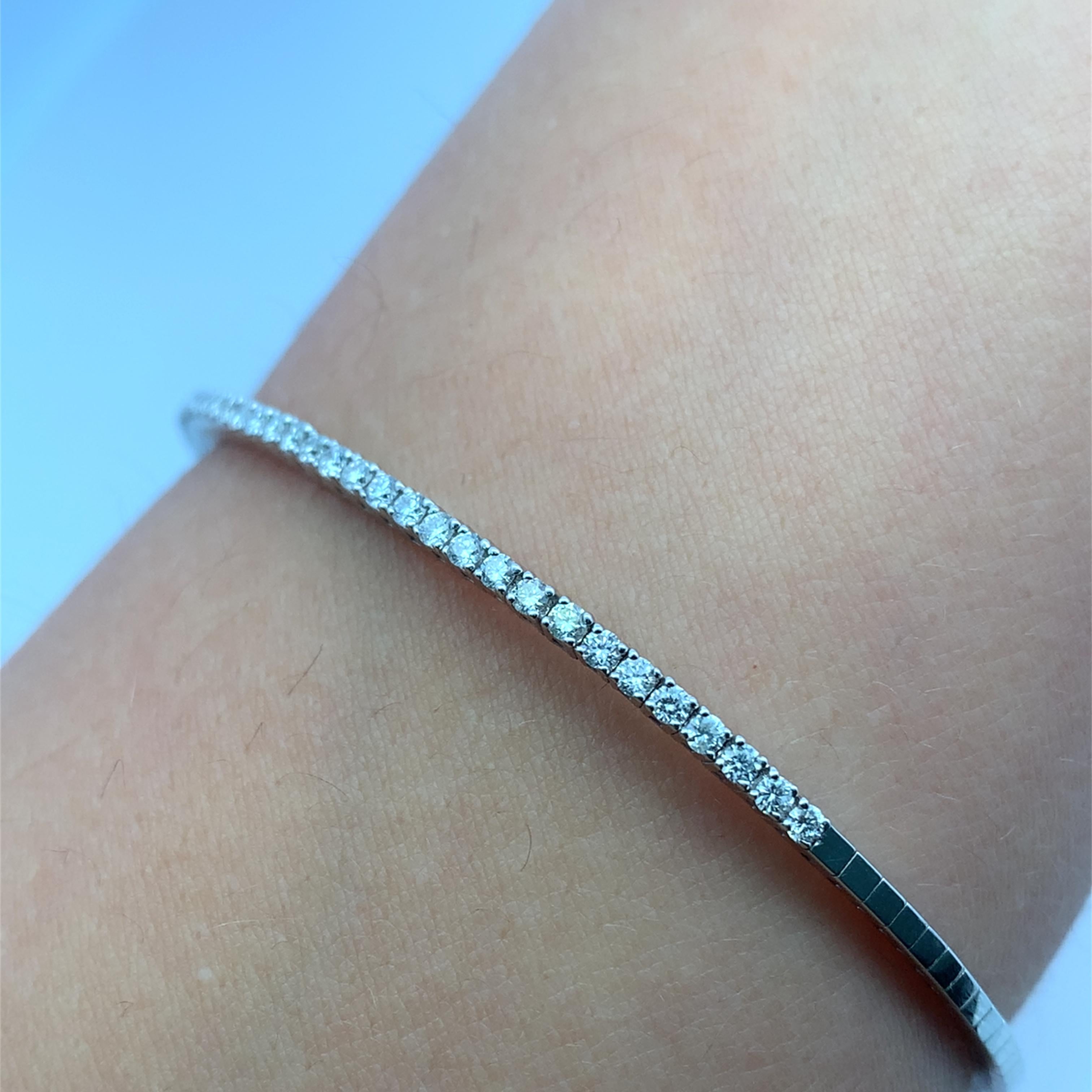Pulsera brazalete tenis diamantes oro blanco 18k Corte redondo en venta