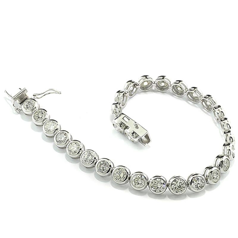Contemporary Diamond Tennis Bracelet 10.81 ct 18Kt White Gold 28 white diamonds high carat For Sale