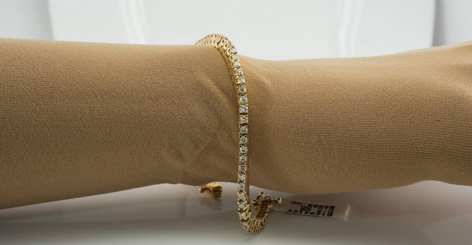 Bracelet tennis en or 14 carats avec étiquette TDW de 2,02 diamants naturels 5685 $ Pour femmes en vente