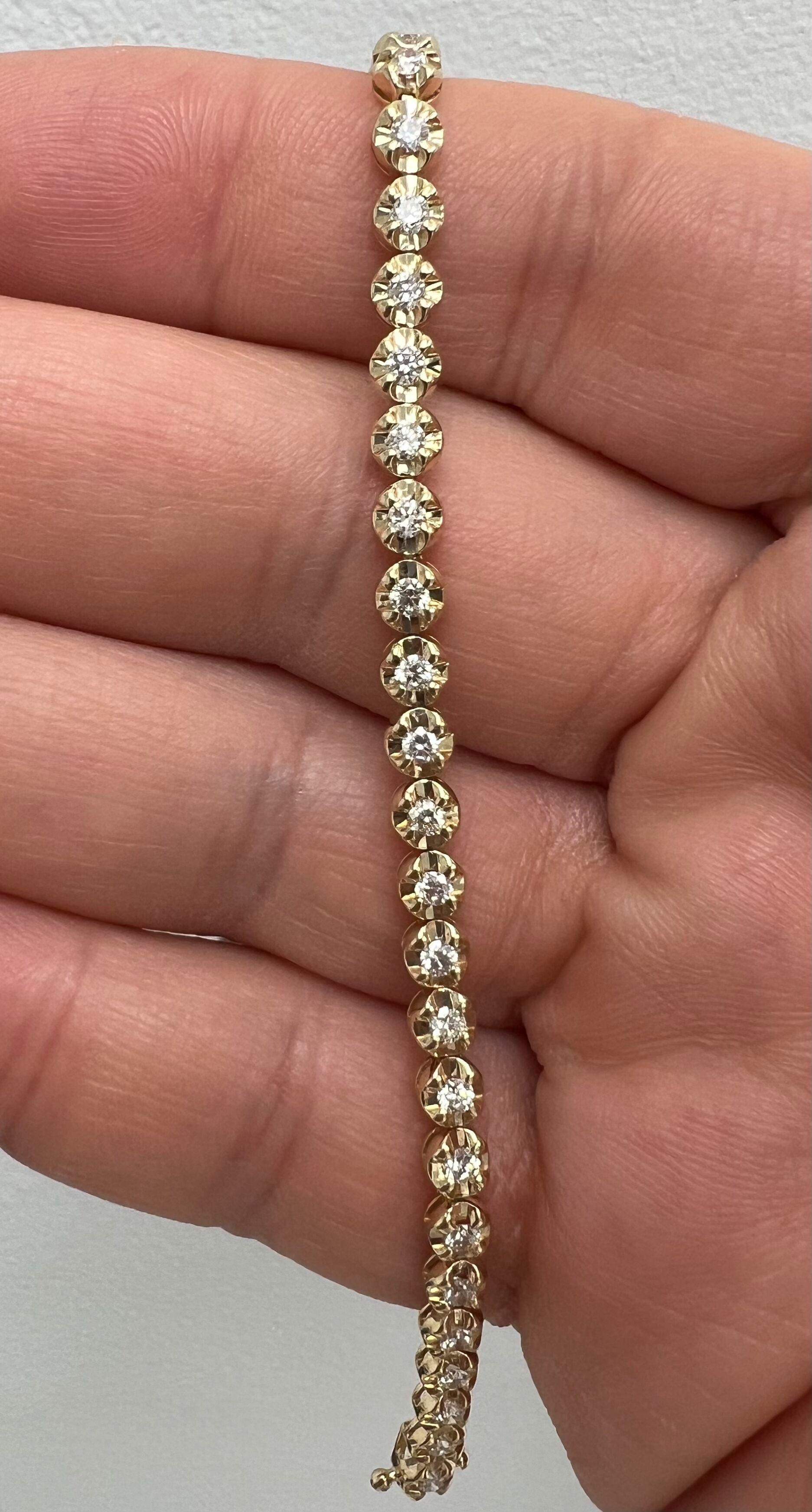 Contemporary Diamond Tennis Bracelet, 14k Yellow Gold, Innovative Illusion Setting, 2.00 Ct For Sale