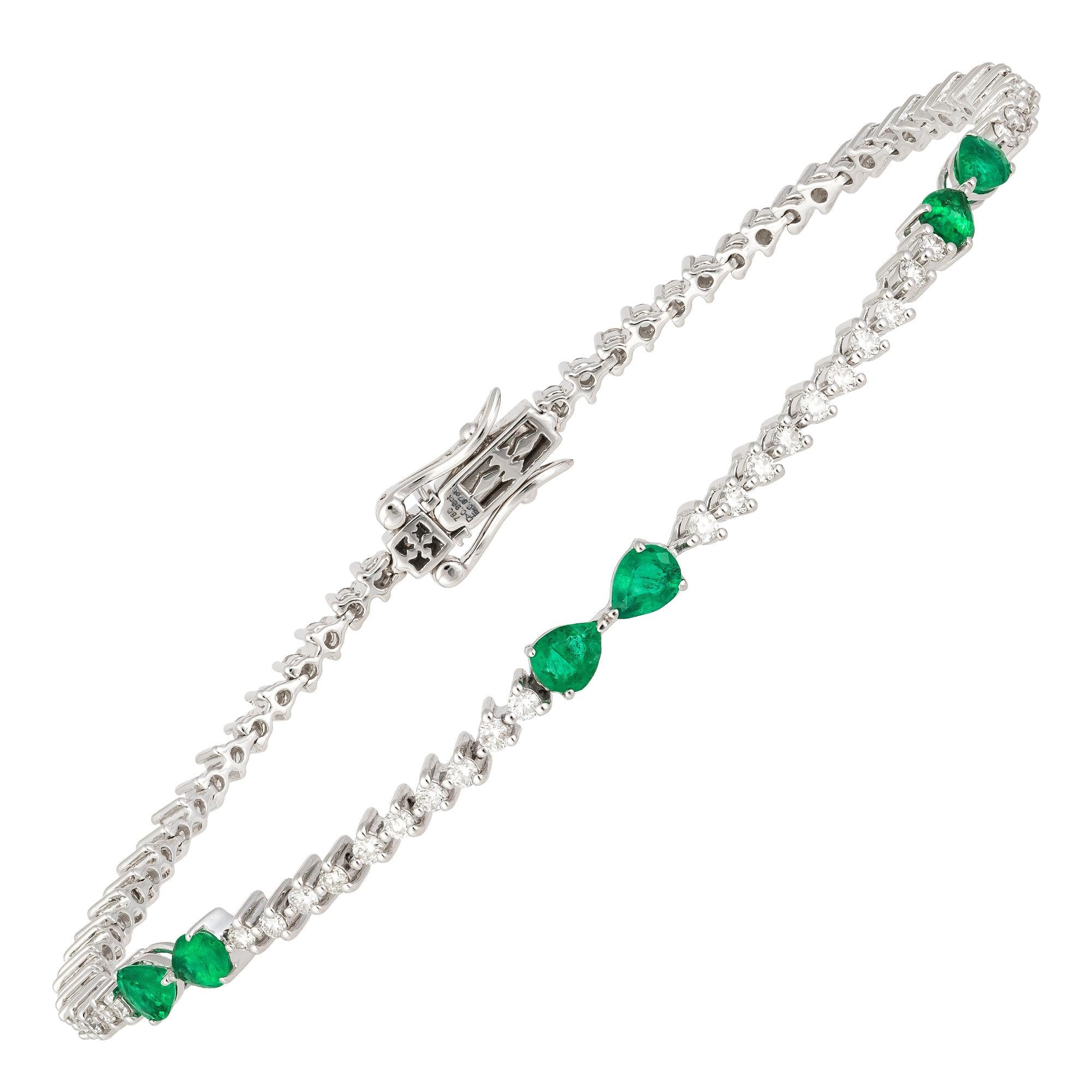 BRACELET Or blanc 18K Diamant 0,98 Cts/72 Pcs Émeraude 0,68 Cts/6 Pcs
