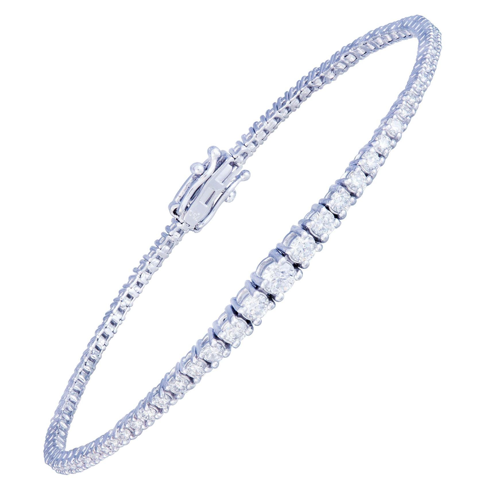 Diamond Tennis Bracelet 18k White Gold Diamond 1.45 Cts/85 Pcs For Sale