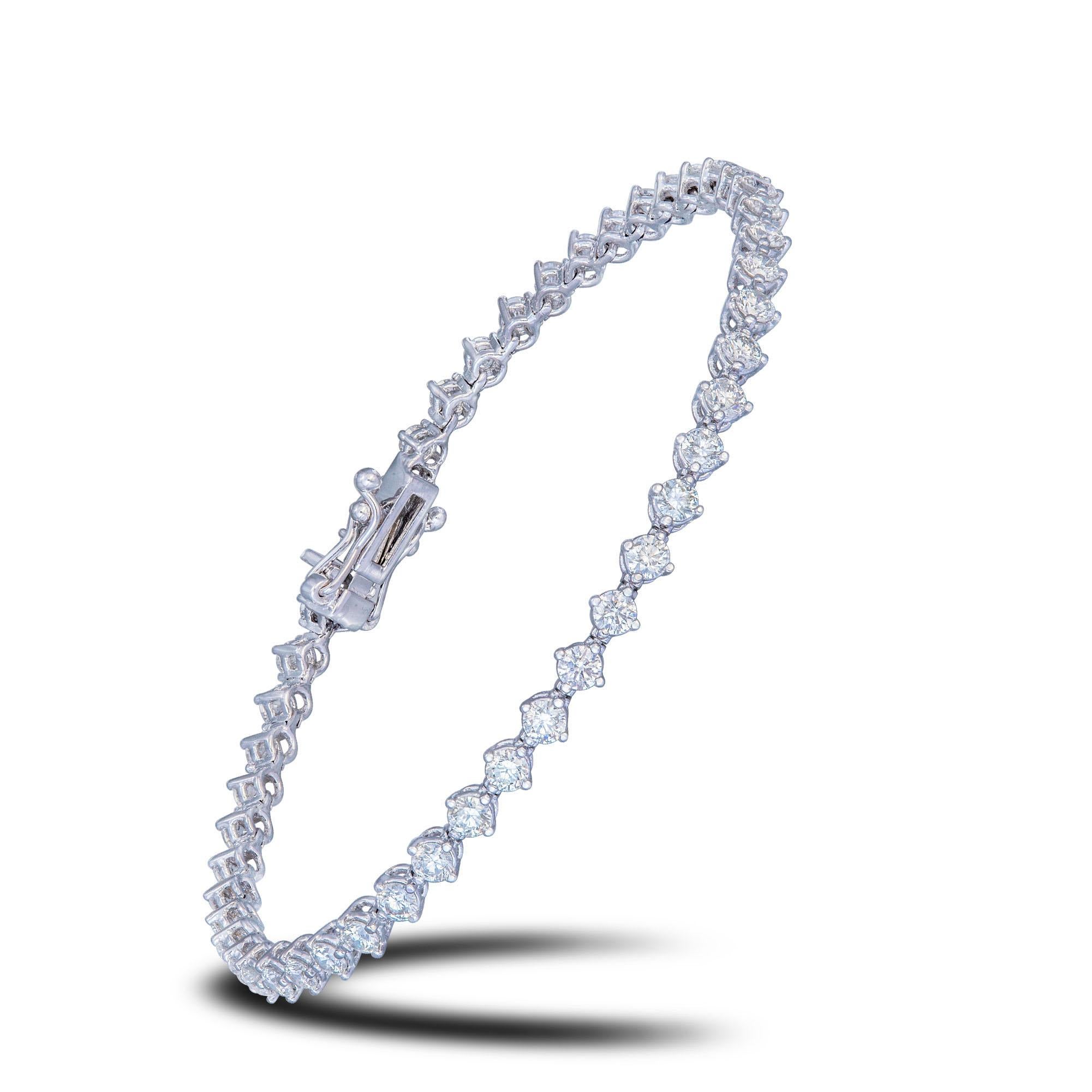 Diamant-Tennisarmband 18k Weißgold Diamant 2,98 Karat/45 Teile (Rundschliff) im Angebot