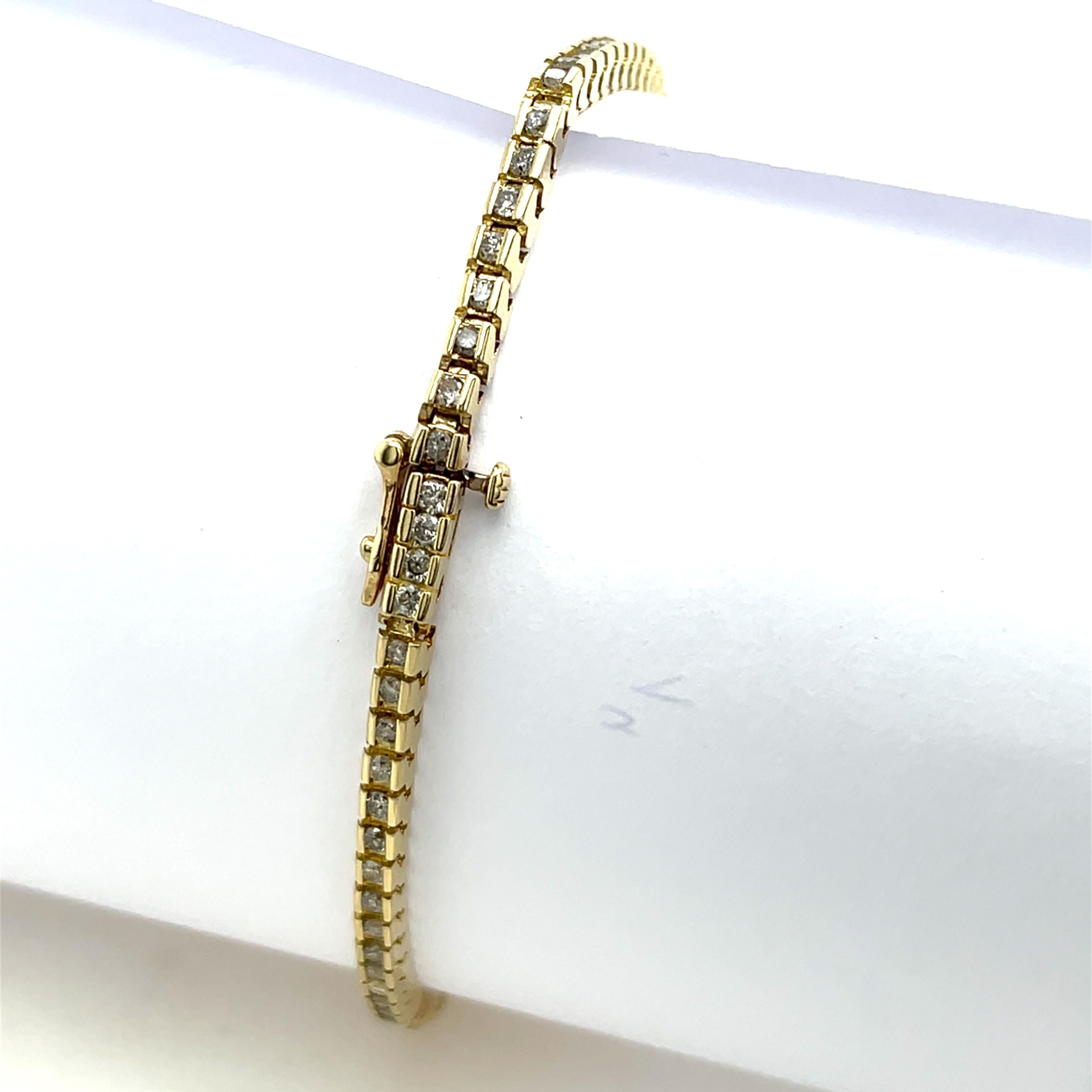 De las mujeres Pulsera de Tenis de Diamantes - 2.0ct Total, engastada en Oro Amarillo de 14ct en venta