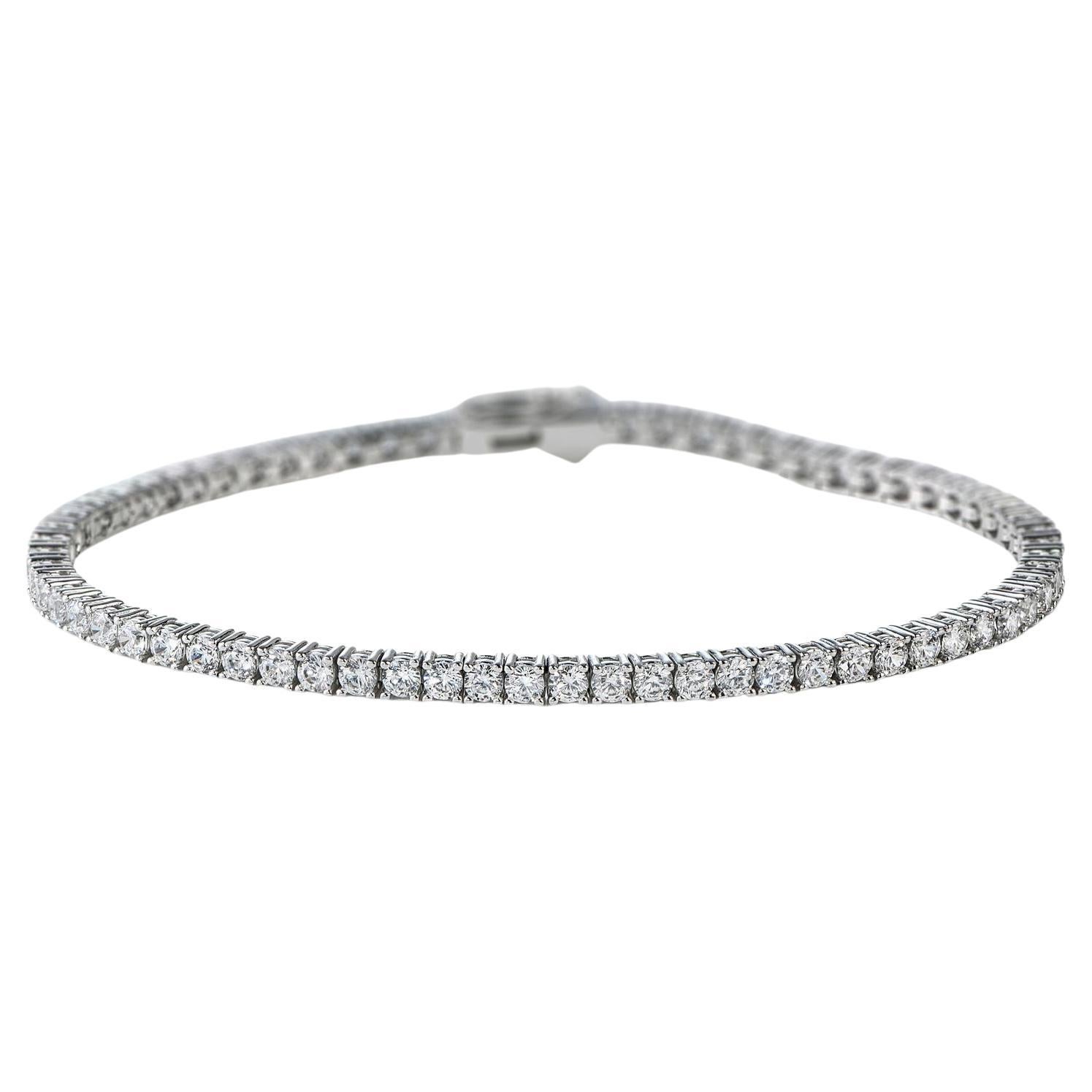 3,60 Karat natürliches Diamant-Tennisarmband, 10 Karat 18K Weißgold im Angebot