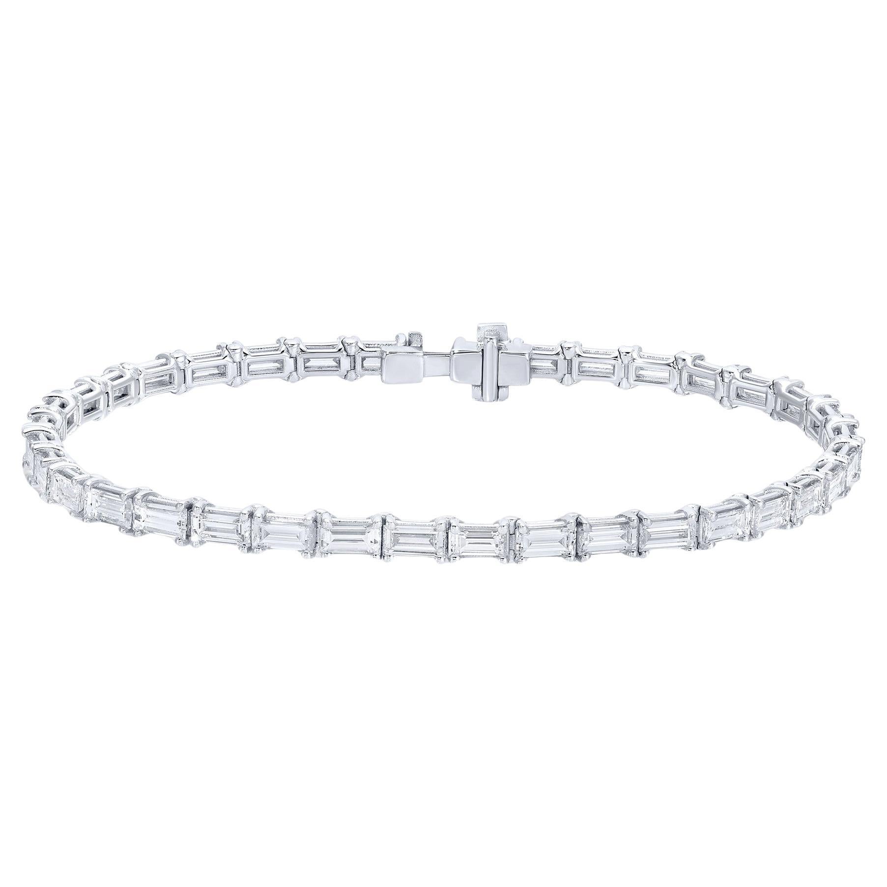 Diamant-Tennisarmband aus 18 Karat Weißgold mit 6,52 Karat Diamanten im Baguetteschliff
