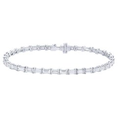 Diamant-Tennisarmband aus 18 Karat Weißgold mit 6,52 Karat Diamanten im Baguetteschliff