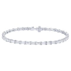 Bracelet tennis en or blanc 18 carats avec diamants de 6,52 carats, taille baguette
