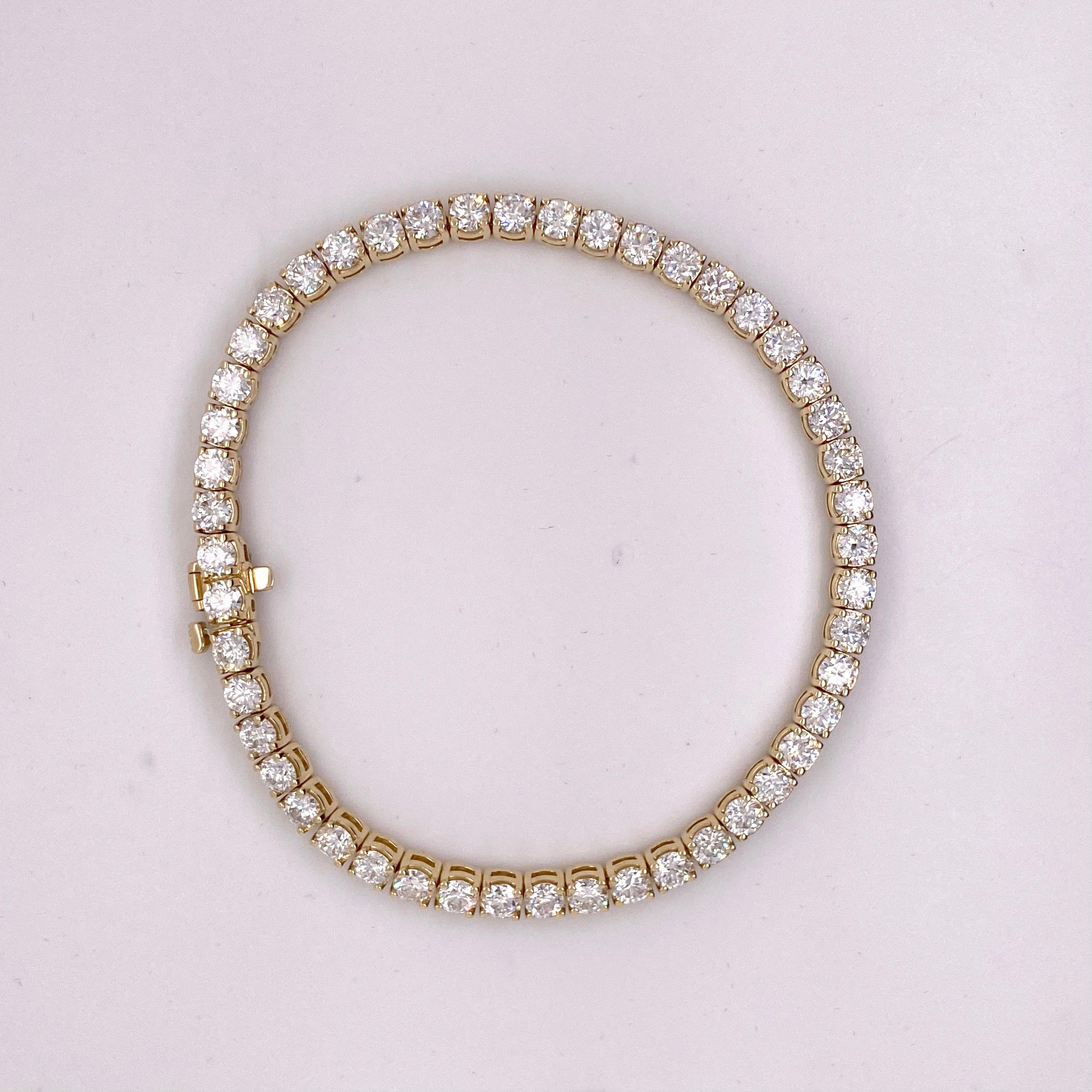 Taglio rotondo Bracciale tennis con diamanti, bracciale con diamanti da 7 carati, bracciale tennis a 4 punte da 7 carati in vendita