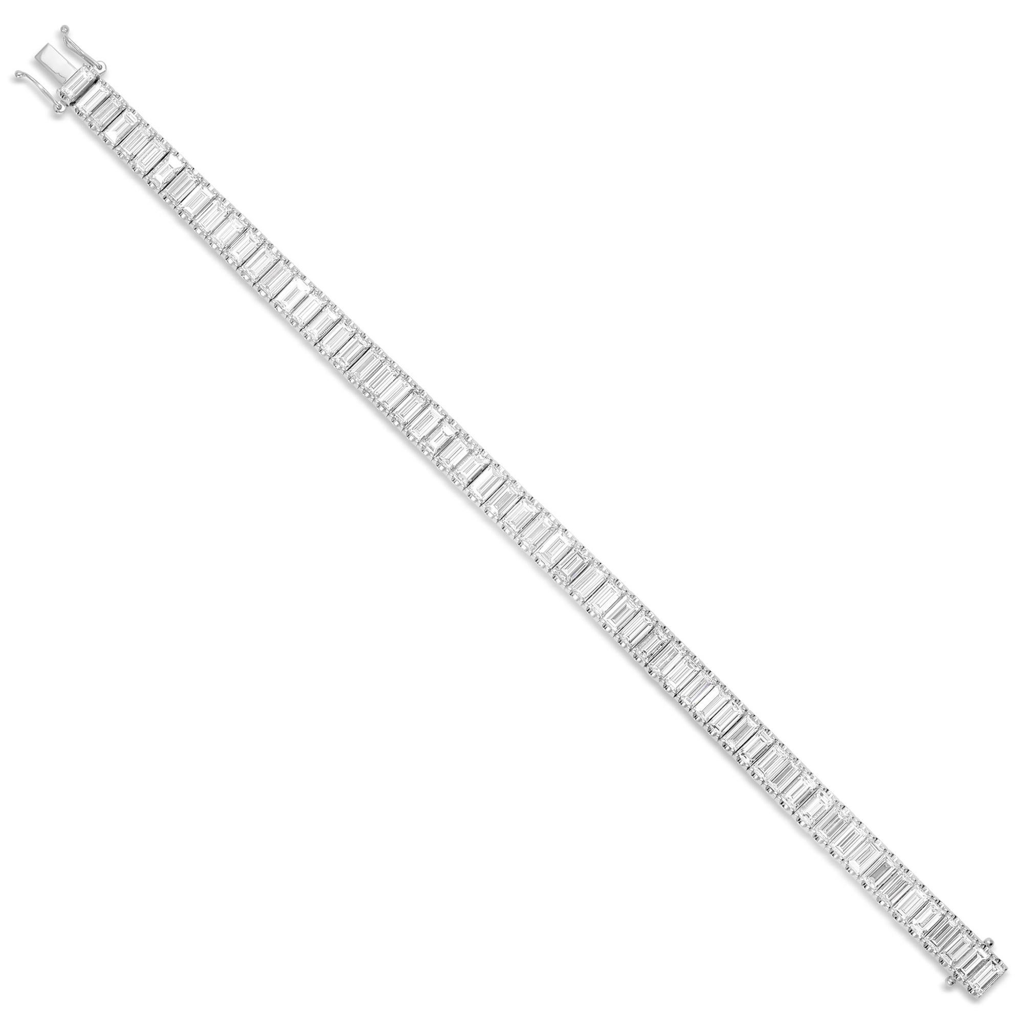 Women's or Men's Diamond Tennis Bracelet Baguette Cut 15.2 Carats Total 18K White Gold For Sale