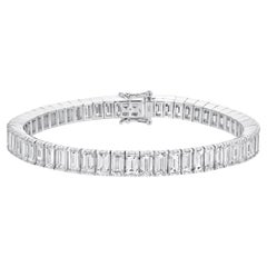 Bracelet tennis en or blanc 18 carats avec diamants taille baguette de 15,2 carats au total