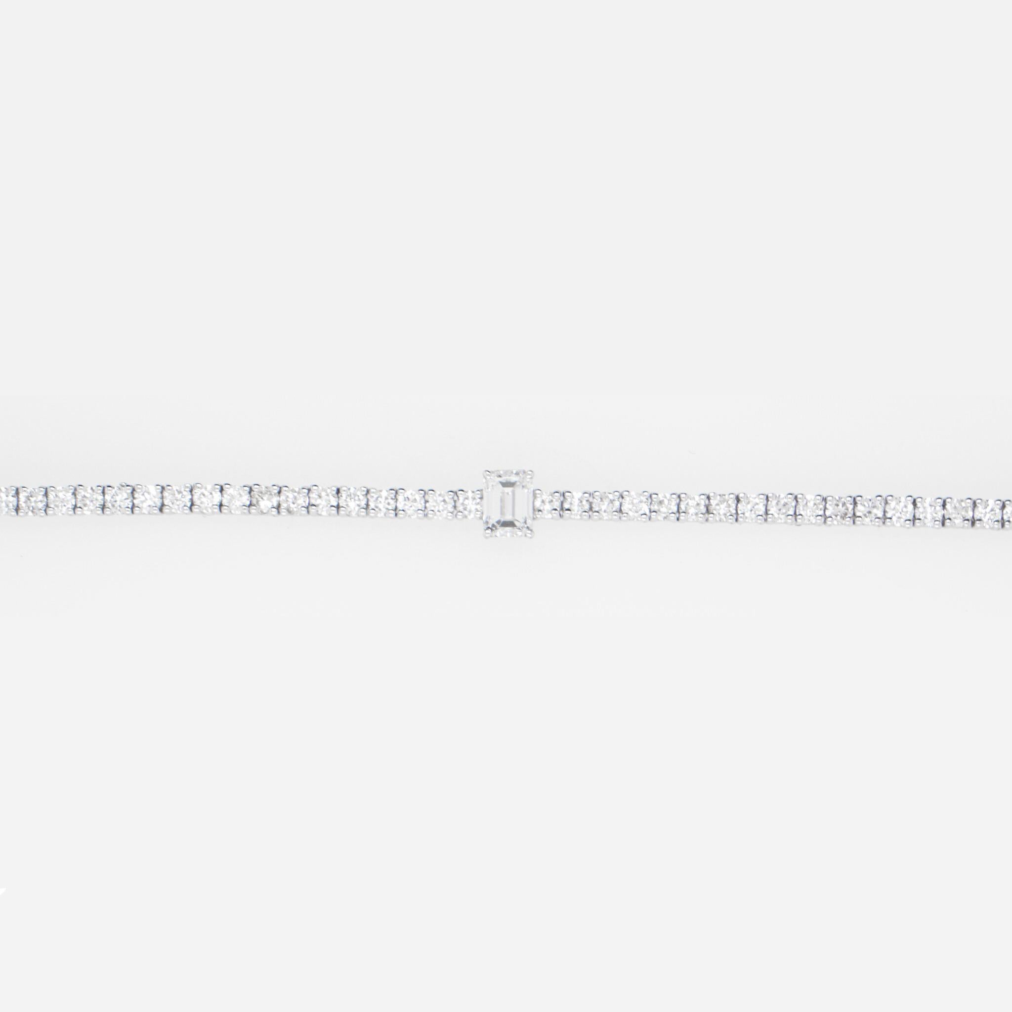Diamant-Tennisarmband mit Diamanten im Smaragdschliff Main 2,6 Karat 18K Gold (Moderne) im Angebot