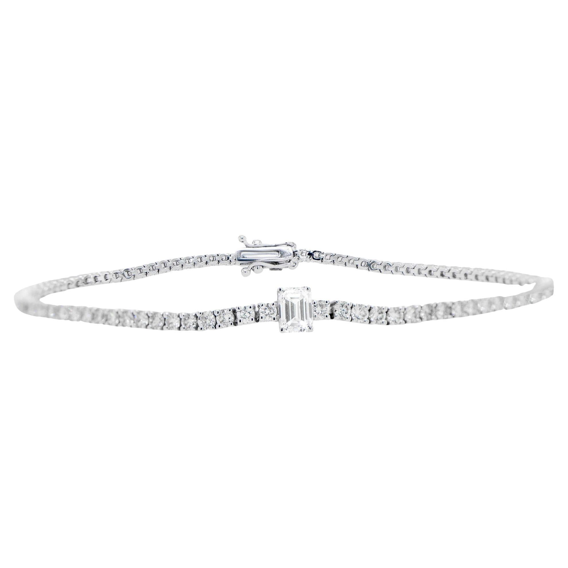 Diamond Tennis Bracelet Emerald Cut Main 2.6 Carats 18K Gold For Sale ...