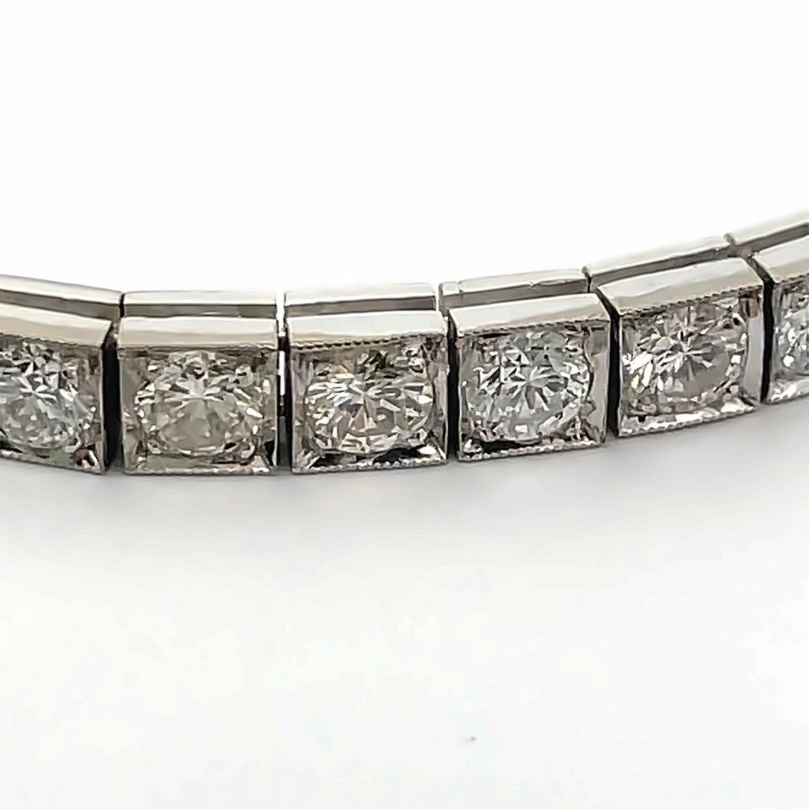 Women's Diamond Tennis Bracelet  For Sale