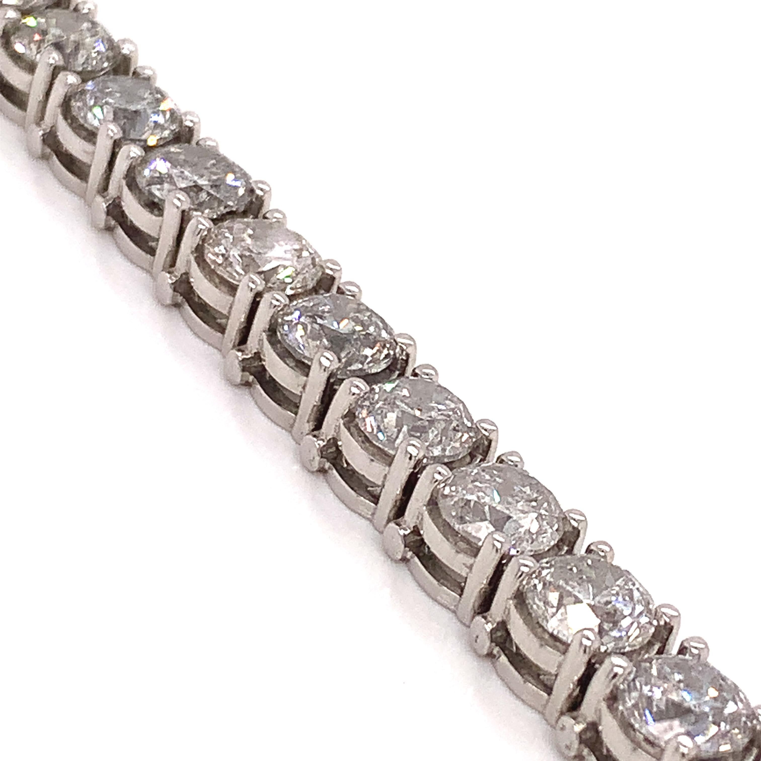 Diamond Tennis Bracelet With 29.75 Carats in Large Diamonds 1