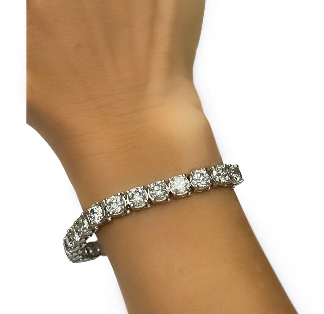 Round Cut Diamond Tennis Bracelet With 29.75 Carats in Large Diamonds