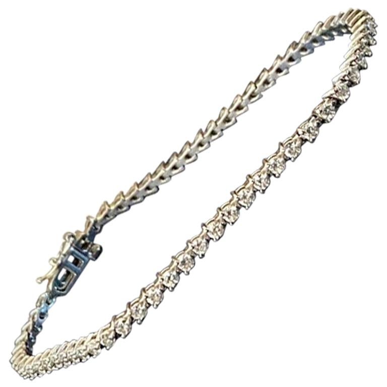 Round Shape Diamond Tennis Bracelet, Untreated, Color D-E For Sale