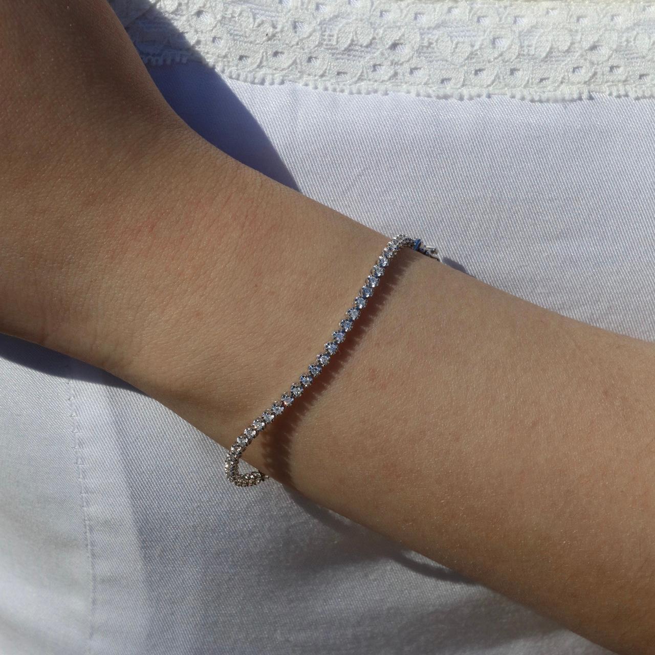 Round Cut Nina Zhou Diamond Tennis Bracelet in 14k Gold For Sale